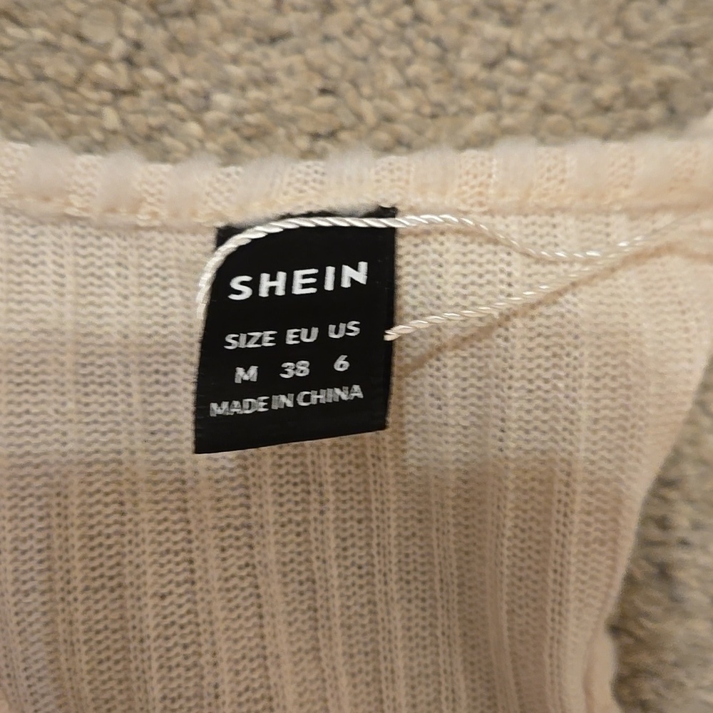 SHEIN Cream Rib Knit Cropped Tee - Picture 3 of 3